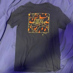 Nike graphic tee (small)